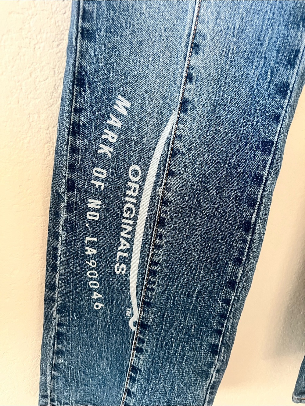 Von Dutch Y2K Seamed Bootcut Jeans NWT Sz 27 Logo Patch Graphic Low Rise - Picture 6 of 13